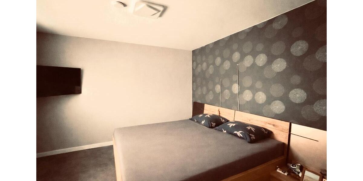 Mehrfamilienhaus, Wohnhaus Döbeln - 8 Zimmer, 200 m&sup2;, 2.200&euro; | Angebot:25612550