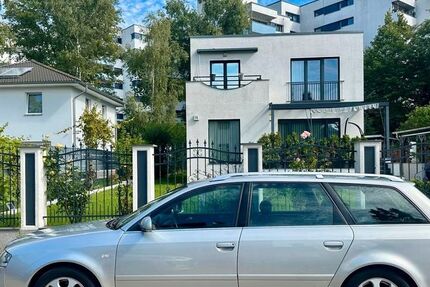 Audi A6 273.569 km 3.200 € Berlin 13456