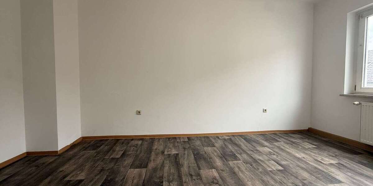 Helle 3-Zimmer-Wohnung mit ca. 70 m² mit Garage in Neunkirchen – sofort verfügbar - 3- Neunkirchen | Angebot:27003207