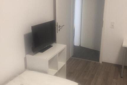 TOP 1,5 Zimmer-Wohnung, vollmöbliert, in guter Lage