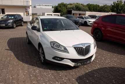 Lancia Delta 174.790 km 2.900 &euro; Mönchweiler 78087