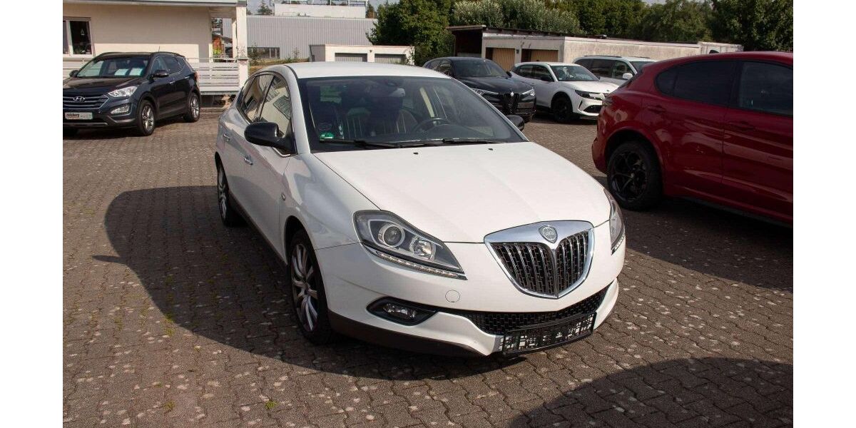 Lancia Delta 174.790 km 2.900 &euro; Mönchweiler 78087