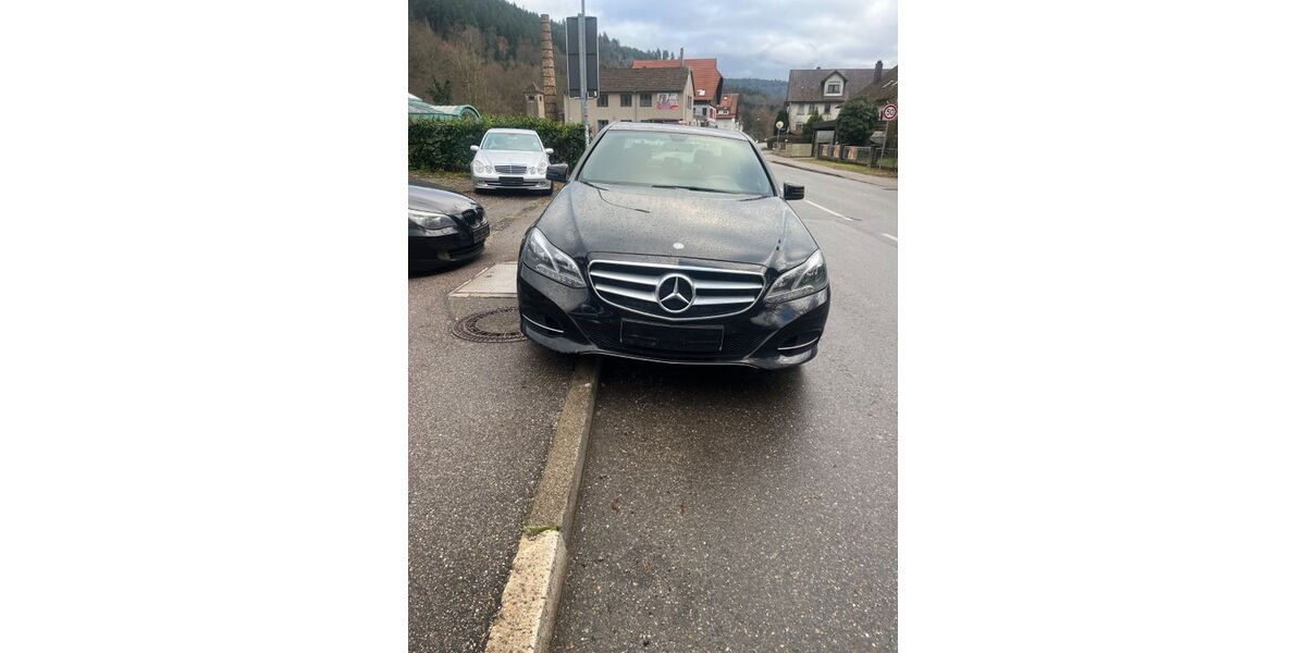 Mercedes-Benz E 220 200.000 km 13.000 &euro; Unterreichenbach 75399