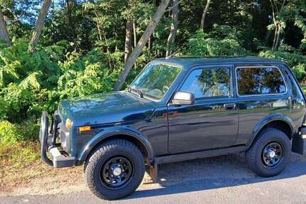 Lada Niva 27.500 km 14.999 &euro; Groß Kreutz 14450