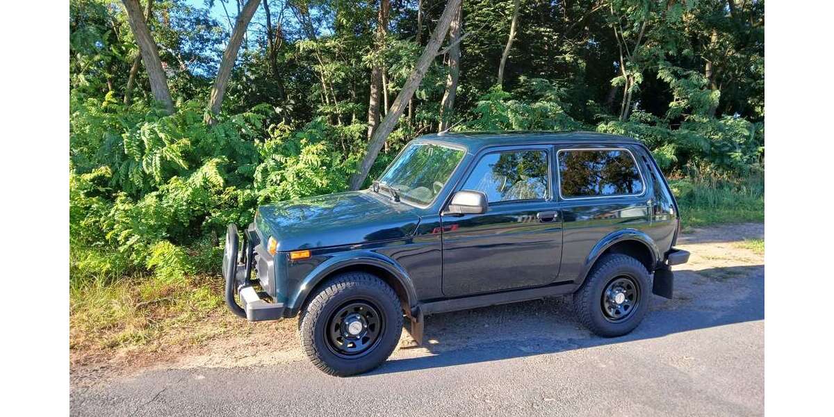 Lada Niva 27.500 km 14.999 &euro; Groß Kreutz 14450