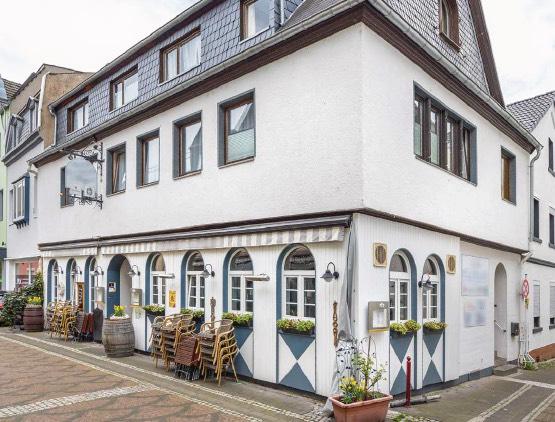 Bistro und 3-Zimmerwohnung im Herzen von Bad Hoenningen 3 zimmer