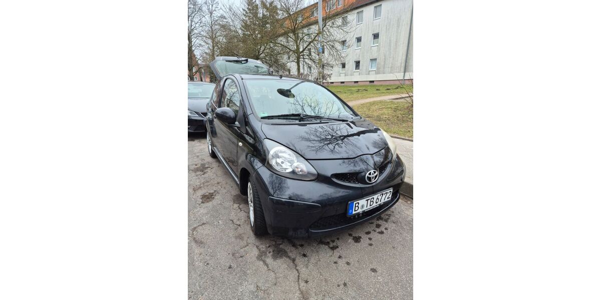 Toyota Aygo (X) 154.000 km 1.400 &euro; Rostock 18069