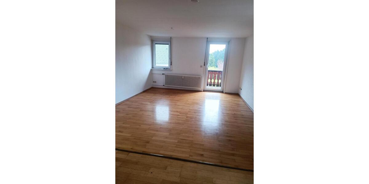 Etagenwohnung Freudenstadt - 3 Zimmer, 81 m&sup2;, 600&euro; | Angebot:26313621