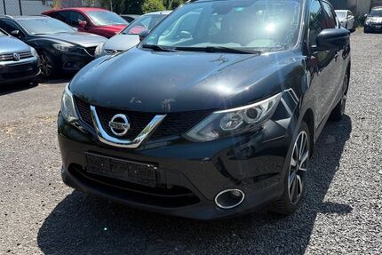 Nissan Qashqai 97.000 km 12.599 &euro; Wiesbaden 65197