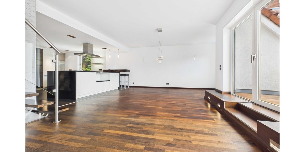Exklusives Maisonette-Penthouse mit EBK, Whirlpool, Sauna & 2 TG-Stellplätzen - provisionsfrei - Maisonettenwohnung Karben / Petterweil Petterweil | Angebot:24951224