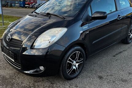 Toyota Yaris 219.000 km 2.900 &euro; Hohenstein-Bernloch 72531