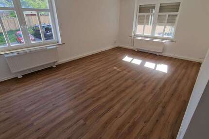 Wohnung zum Mieten in Auerbach 895 € 140 m² 5 zimmer