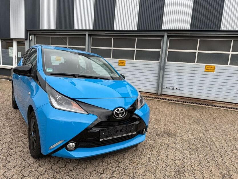 Aygo (X)