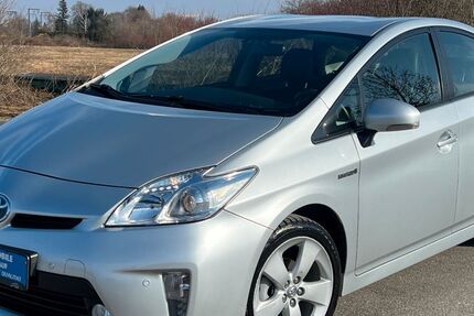 Toyota Prius 72.000 km 11.900 &euro; München 81243