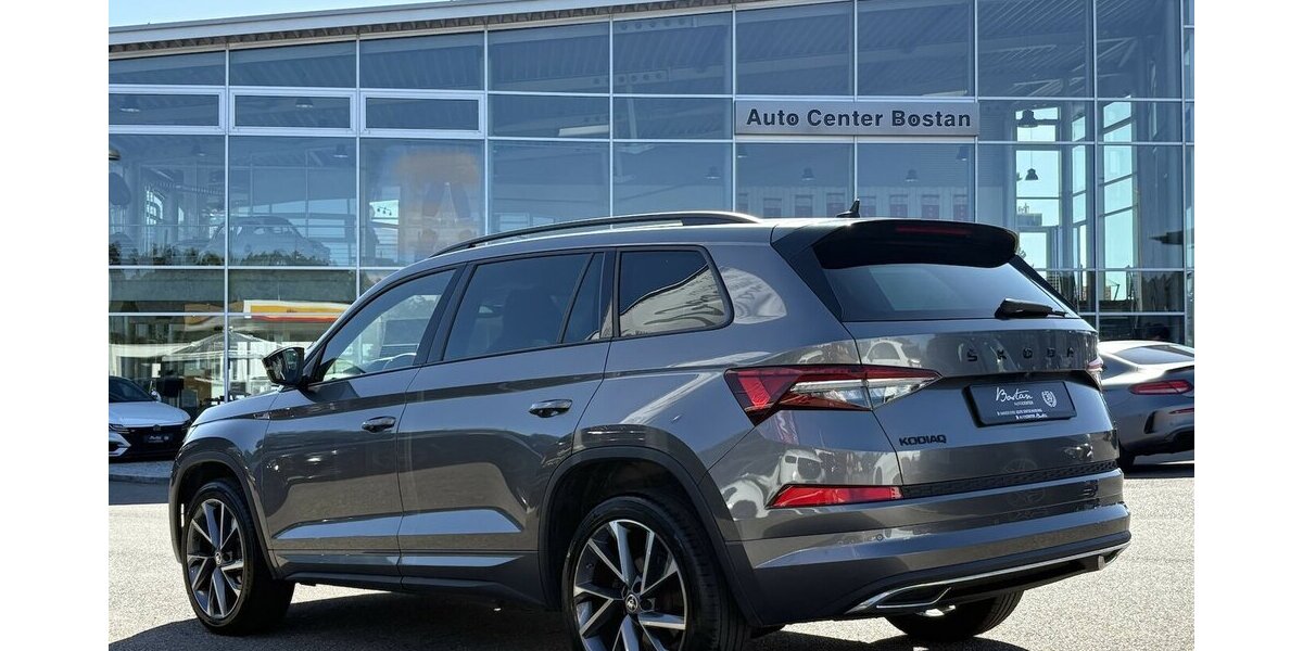 Skoda Kodiaq Sport Line KAMERA/NAVI/KEYLESS/MEMORY/AHK 97.362 km 28.900 &euro; Villingen-Schwenningen 78054