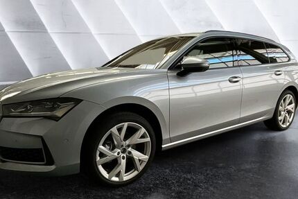 Skoda Superb 9.990 km 41.870 € Berlin 12681