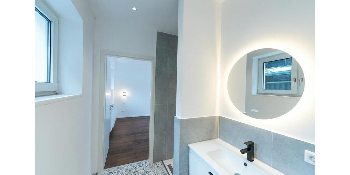 Erdgeschoßwohnung Stuttgart Stuttgart-Süd - 5 Zimmer, 131 m&sup2;, 2.400&euro; | Angebot:26380275