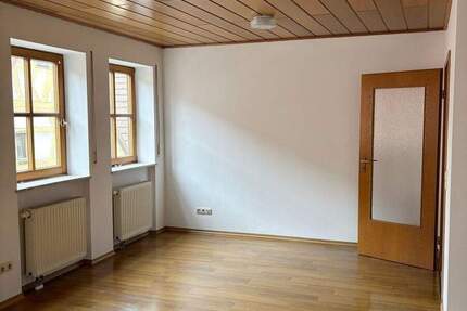 Wohnung Dettelbach - 3 Zimmer, 98 m&sup2;, 950&euro; | Angebot:25632141