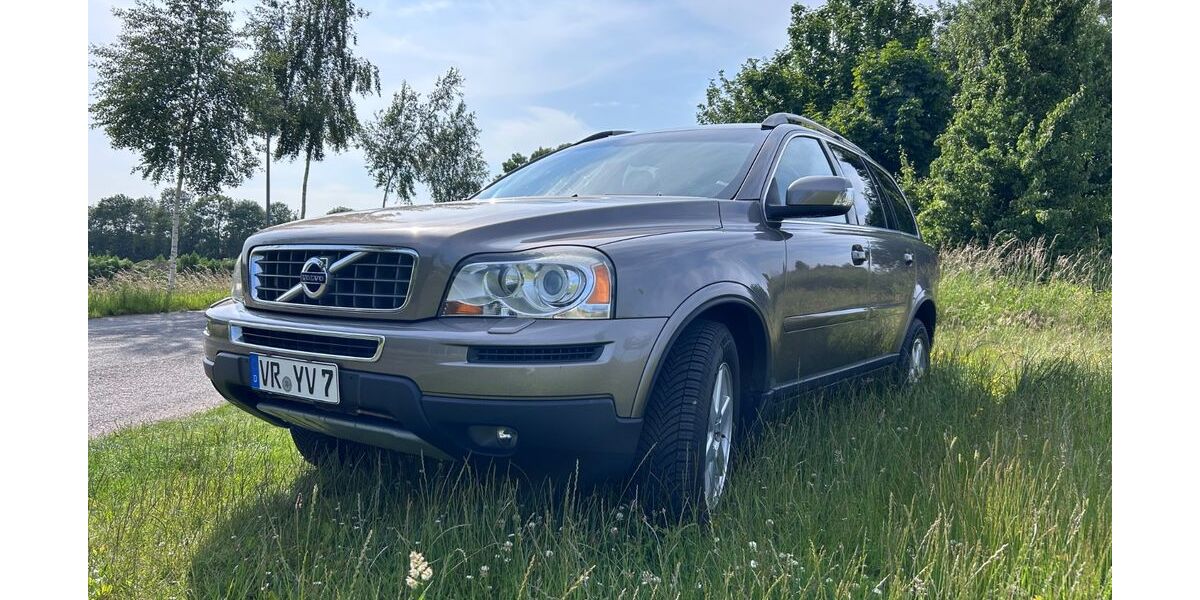 Volvo XC90 193.000 km 11.250 &euro; Sundhagen 18519