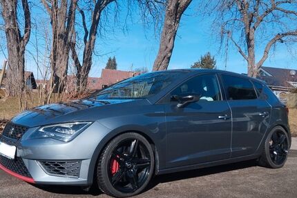Seat Leon 132.000 km 14.000 &euro; Altusried 87452
