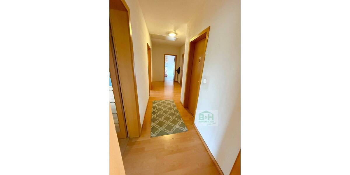 Wohnen mit Weitblick aus der teilüberdachten Dachloggia in Sandersdorf - 105 qm mit Garten 4 zimmer