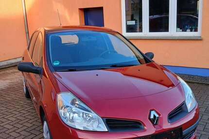 Renault Clio 46.872 km 4.000 &euro; Eibau 02739