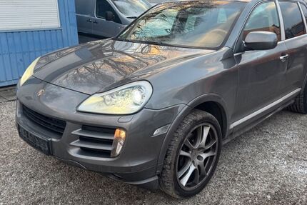 Porsche Cayenne 328.766 km 7.735 &euro; München 80997