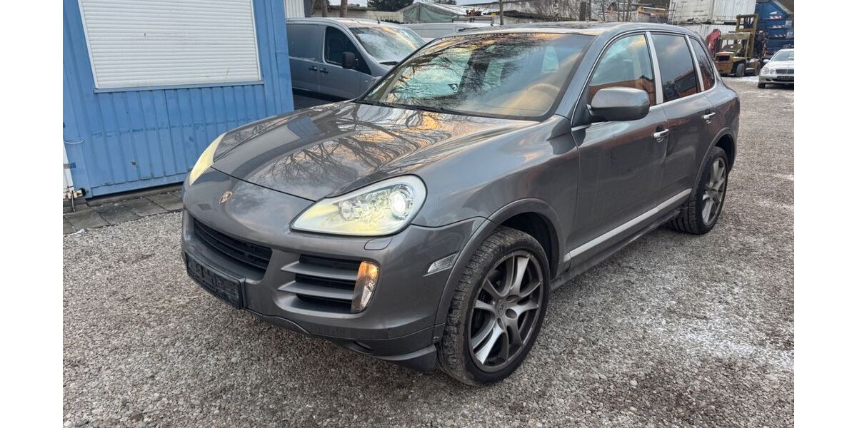Porsche Cayenne 328.766 km 7.735 &euro; München 80997
