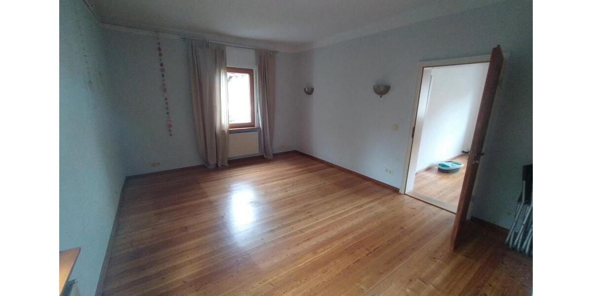 Einfamilienhaus Idstein - 7 Zimmer, 180 m&sup2;, 440.000&euro; | Angebot:26926508