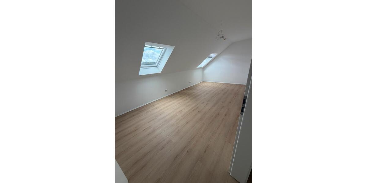 Dachgeschoßwohnung Leopoldshöhe - 3 Zimmer, 108 m&sup2;, 457.000&euro; | Angebot:26947117