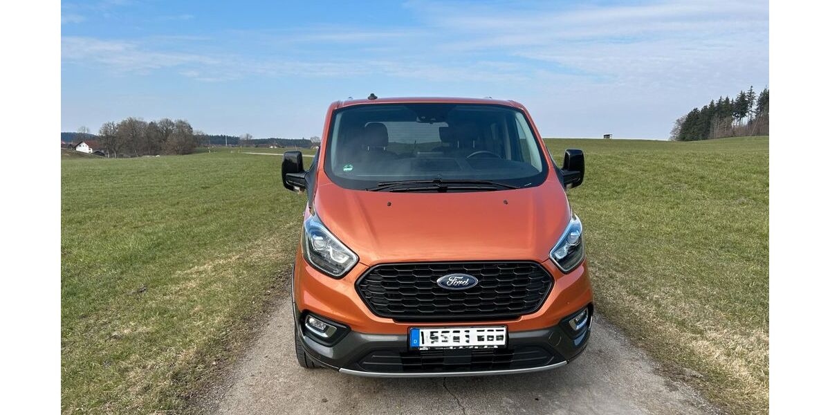 Ford Tourneo Custom 59.000 km 33.950 &euro; Peiting 86971