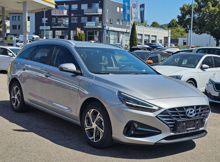 Hyundai i30 13.164 km 20.950 € Leonberg 71229