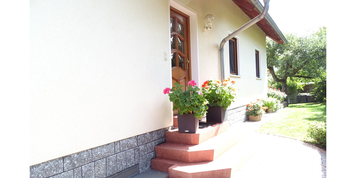 Wohnglück für Familien- Neuwertiges Einfamilienhaus mit Einliegerwohnung 7 zimmer