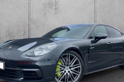 Porsche Panamera 68.500 km 73.900 € Recklinghausen 45665
