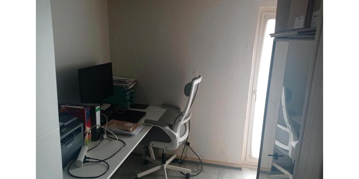 Doppelhaushälfte Dillenburg Manderbach - 3 Zimmer, 140 m&sup2;, 140.000&euro; | Angebot:24629989