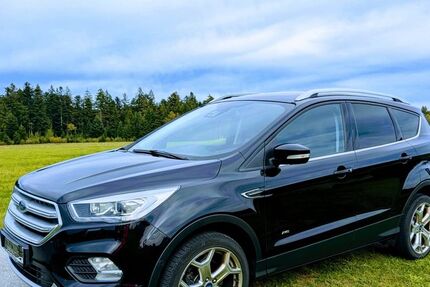 Ford Kuga 128.000 km 14.500 &euro; Kirchberg 94259