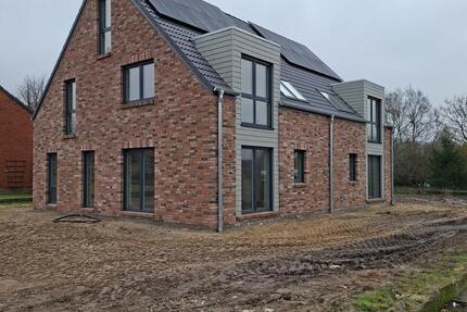 Doppelhaushälfte Neubau KfW 40 Erstbezug 5 zimmer