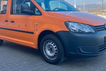 VW Caddy 110.000 km 5.880 &euro; schierling 84069