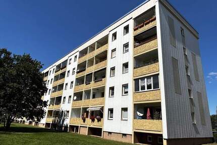 Helle 3-Raumwhg. mit Loggia und EBK in Zwickau-Mosel! 3 zimmer