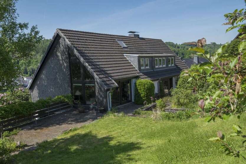 Haus zum Kaufen in Engelskirchen 620.000 € 192 m²