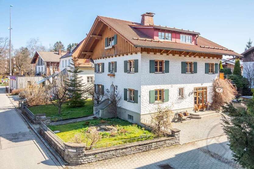 Haus zum Kaufen in Nesselwang 595.000 € 198 m²
