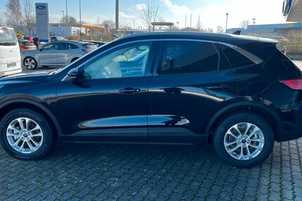 Ford Kuga 8.500 km 27.400 € Wolgast 17438