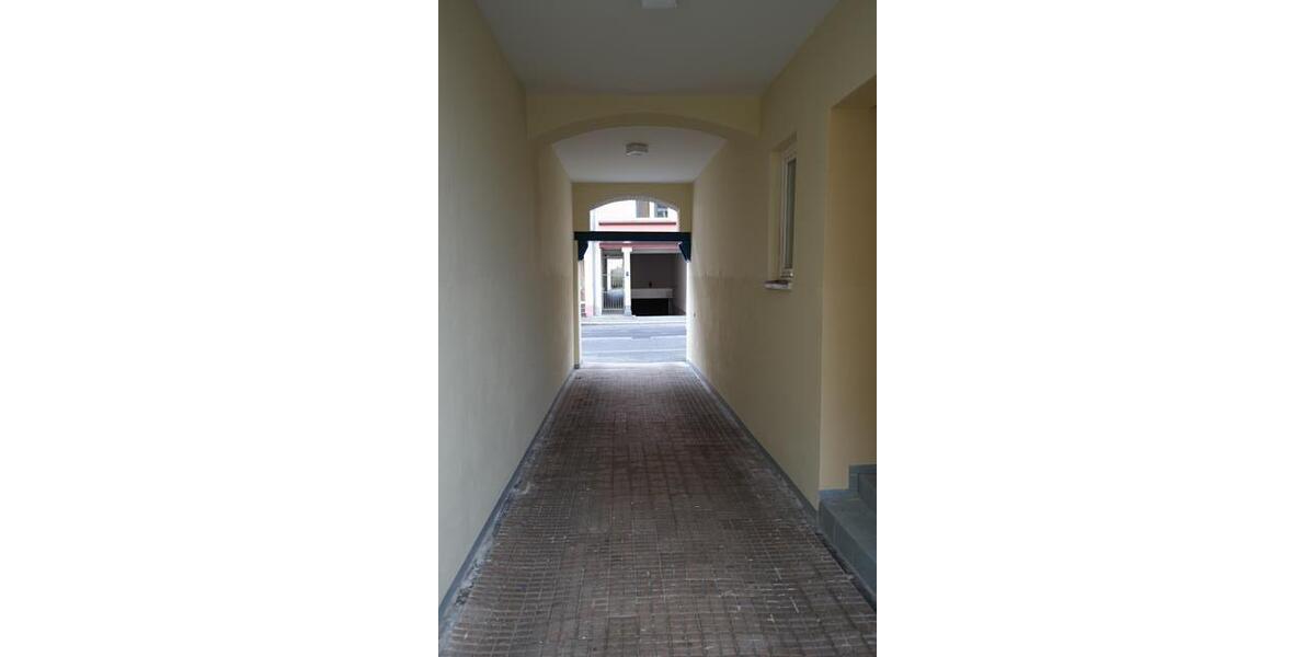 Dachgeschoßwohnung Zwickau - 2 Zimmer, 51 m&sup2;, 385&euro; | Angebot:26167126