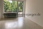 Idyllisch versteckte Hauslage - gepflegte EckWohnung mit Balkon - Wannenbad - EBK - 2.OG - TG-Platz