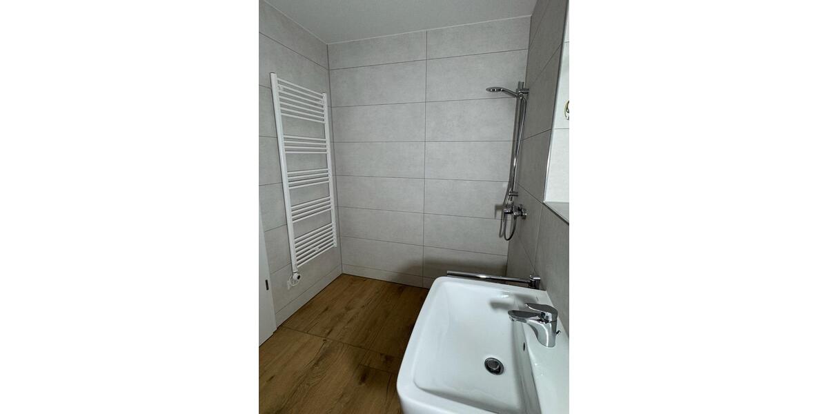 Doppelhaushälfte Teublitz - 5 Zimmer, 164 m&sup2;, 1.990&euro; | Angebot:22831914