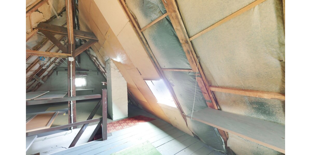 Herzogenrath - Sanierungsfall? Wir sehen Platz für große Visionen. - Einfamilienhaus Herzogenrath | Angebot:27161384