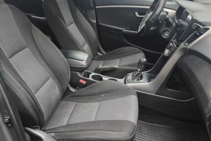 Hyundai i30 301.000 km 3.200 &euro; ARNSBERG 59755