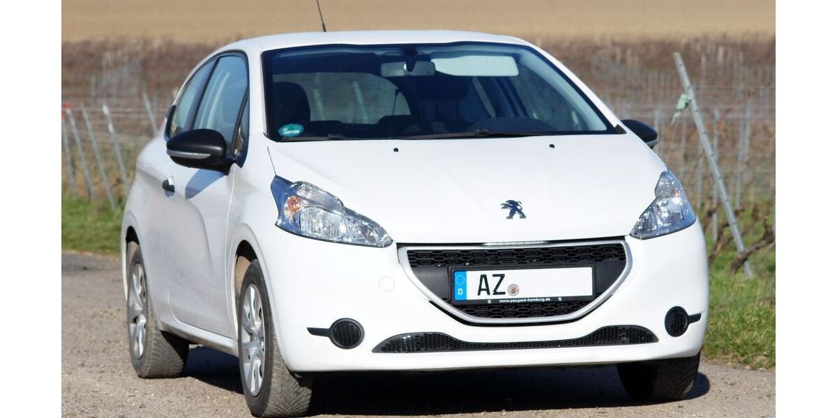 Peugeot 208 98.000 km 5.000 &euro; Framersheim 55234