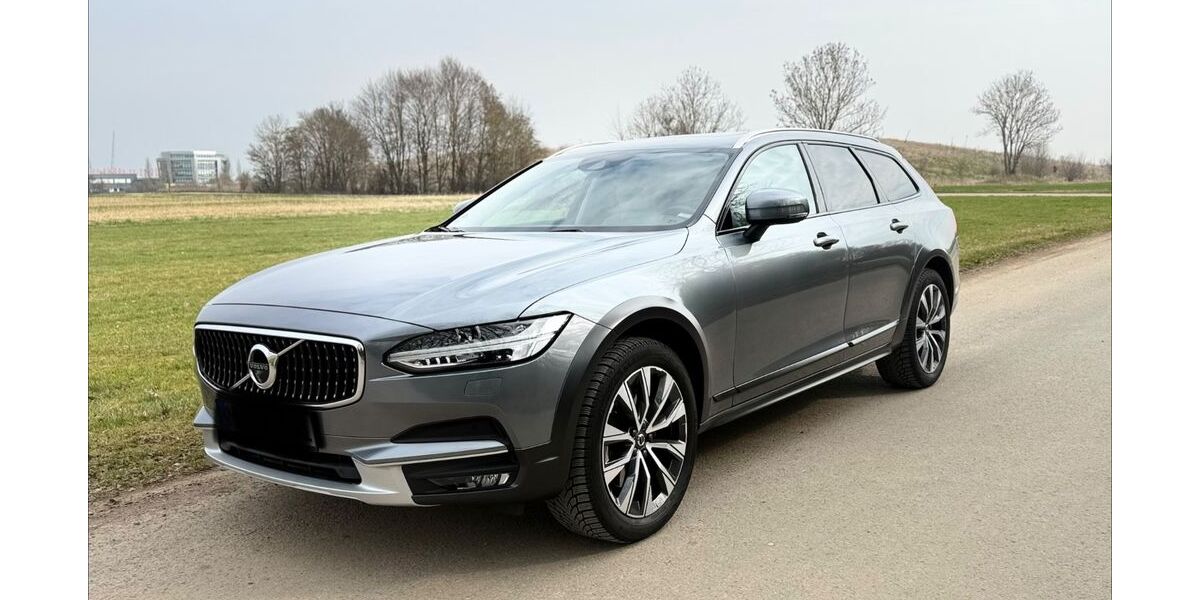 Volvo V90 Cross Country 139.000 km 27.950 &euro; Türkheim 86842