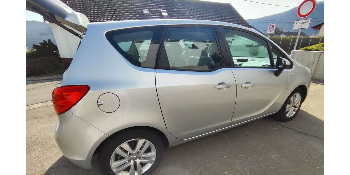 Opel Meriva 130.000 km 5.900 &euro; Hochstetten-Dhaun 55606